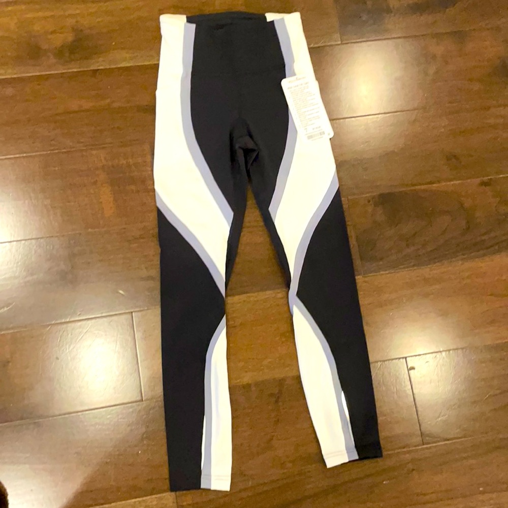 Lululemon cropped leggings NEVER WORN